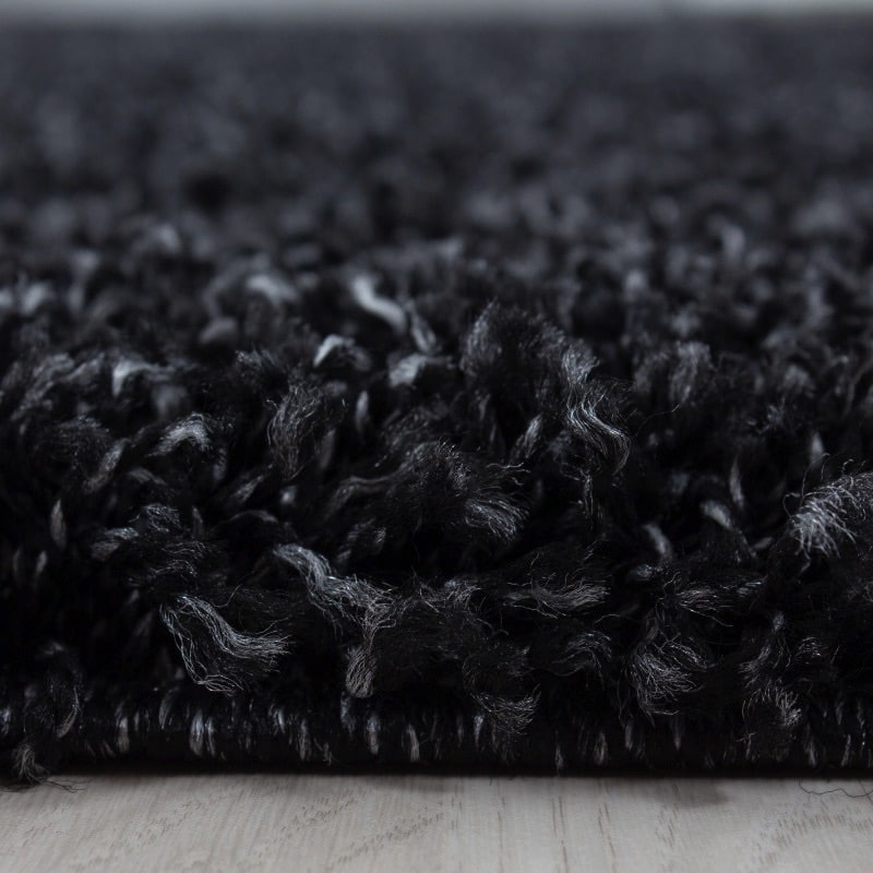 Luna Ensfarvet Fluffy Gulvtæppe i Sort fra Rugs by Uniquebeds Home & Living | Flere Størrelser i Firkantet & Rund 2