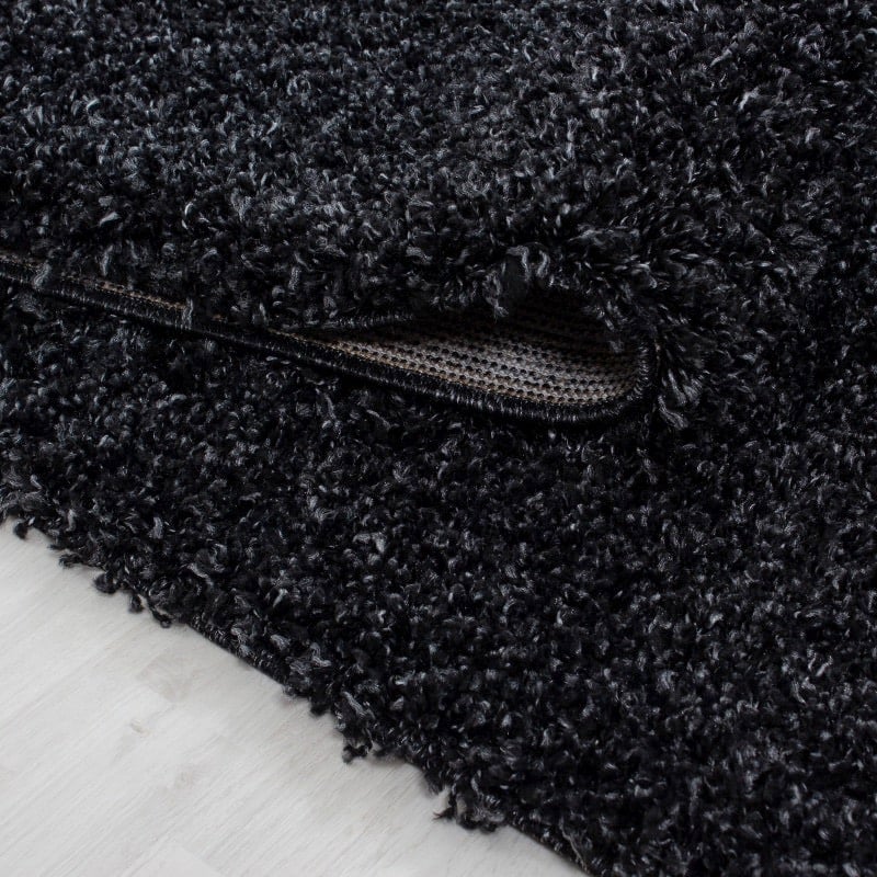 Luna Ensfarvet Fluffy Gulvtæppe i Sort fra Rugs by Uniquebeds Home & Living | Flere Størrelser i Firkantet & Rund 3
