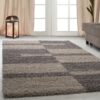Riley Gulvtæppe i Taupe med Mønster af Blokke & Striber fra Rugs by Uniquebeds Home & Living | Flere Størrelser i Firkantet & Rund 1
