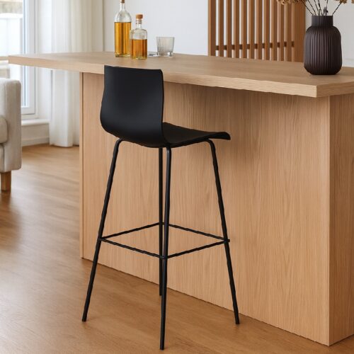 Liv Barstol i Sort Hård Plast med Sort Stel fra Lexpo Living | Siddehøjde: 78 cm