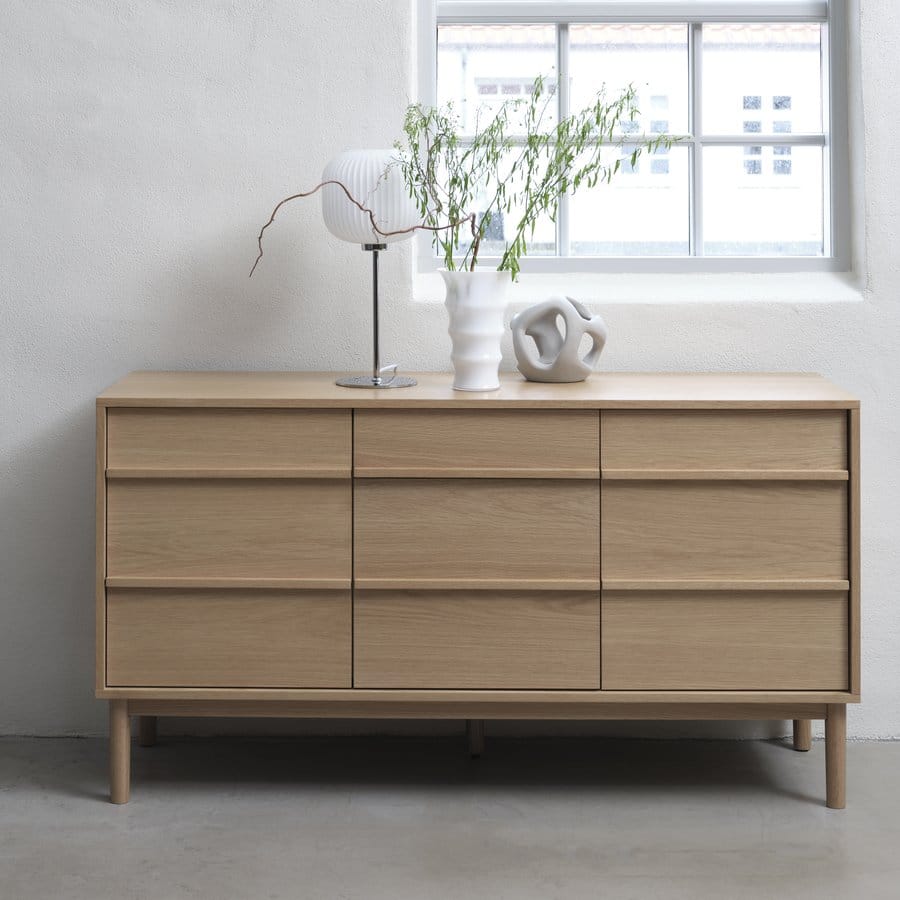 marl-sknk-i-naturlig-egetrsfinr-fra-unique-furniture-b1402xd43xh75cm-48450200-2 Marl Skænk Naturlig Egetræsfinér B140 2Xd43Xh75Cm