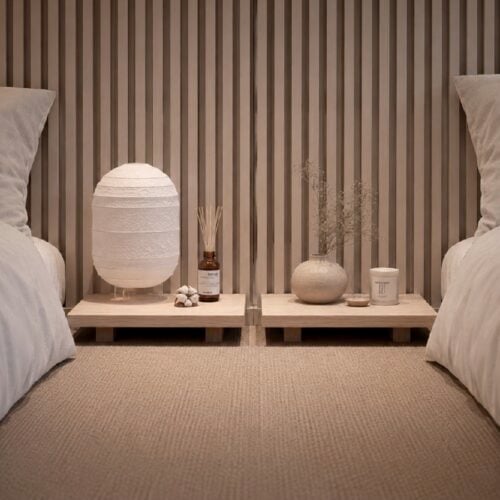 Dock Sengeborde i Massiv Fyrretræ fra Karup Design | 2 stk. | Japandi