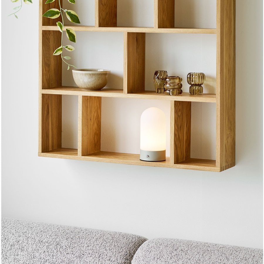 ashford-bordlampe-i-beigehvid-fra-house-nordic-9xh18cm-6700003-1 Ashford Bordlampe Beige Hvid Ø9Xh18Cm