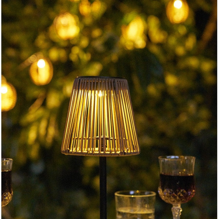salford-lampe-i-brunsort-fra-house-nordic-135x135x305cm-7960003-3 Salford Lampe Brun Sort