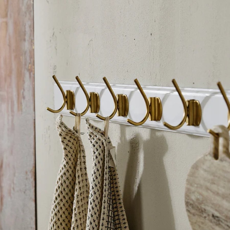 miljoe-edgy-knagerkke-i-hvid-mdf-med-messing-knager-fra-nordal-12368-knager-1-10 EDGY Knagerække i Hvid MDF med Messing Knager fra Nordal | 1/2/3/6/8 Knager | 10/20/30/60/90x7x6,5 cm hos uniquebeds, home & living - Billede 10