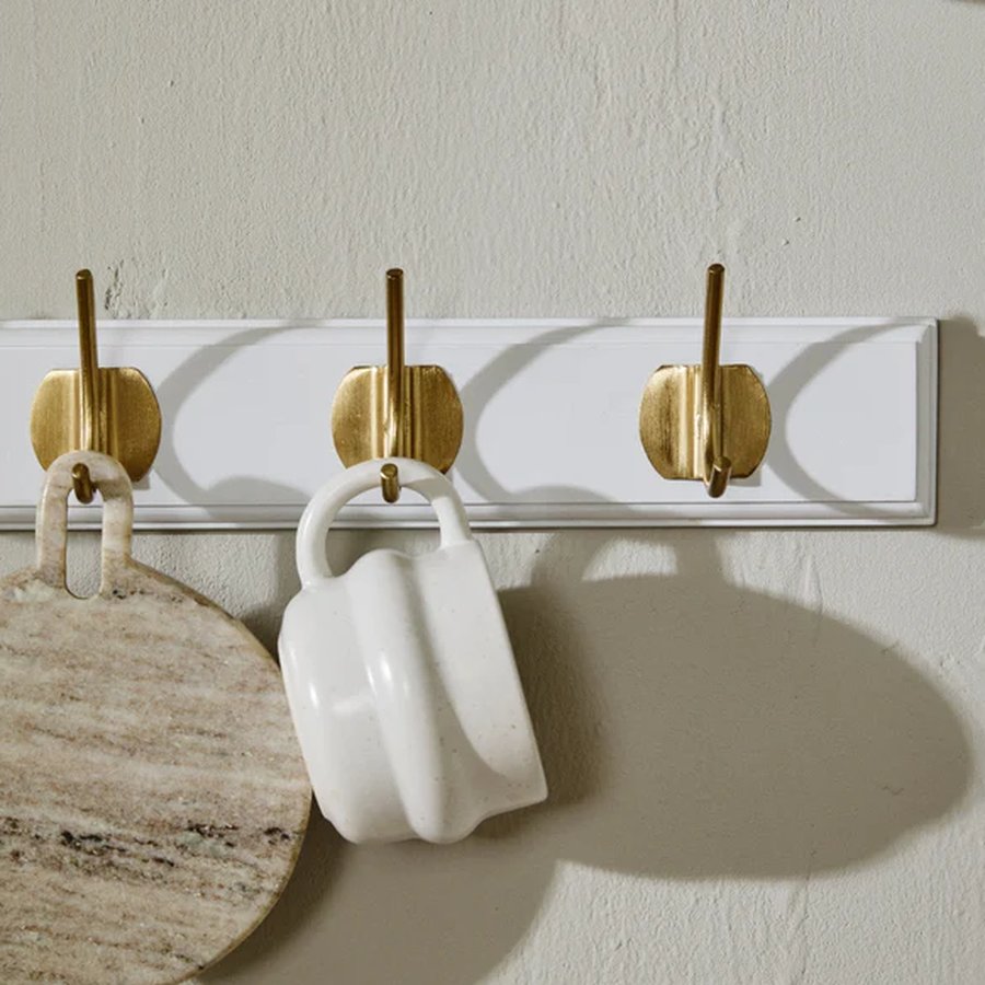 miljoe-edgy-knagerkke-i-hvid-mdf-med-messing-knager-fra-nordal-12368-knager-1-9 EDGY Knagerække i Hvid MDF med Messing Knager fra Nordal | 1/2/3/6/8 Knager | 10/20/30/60/90x7x6,5 cm hos uniquebeds, home & living - Billede 9