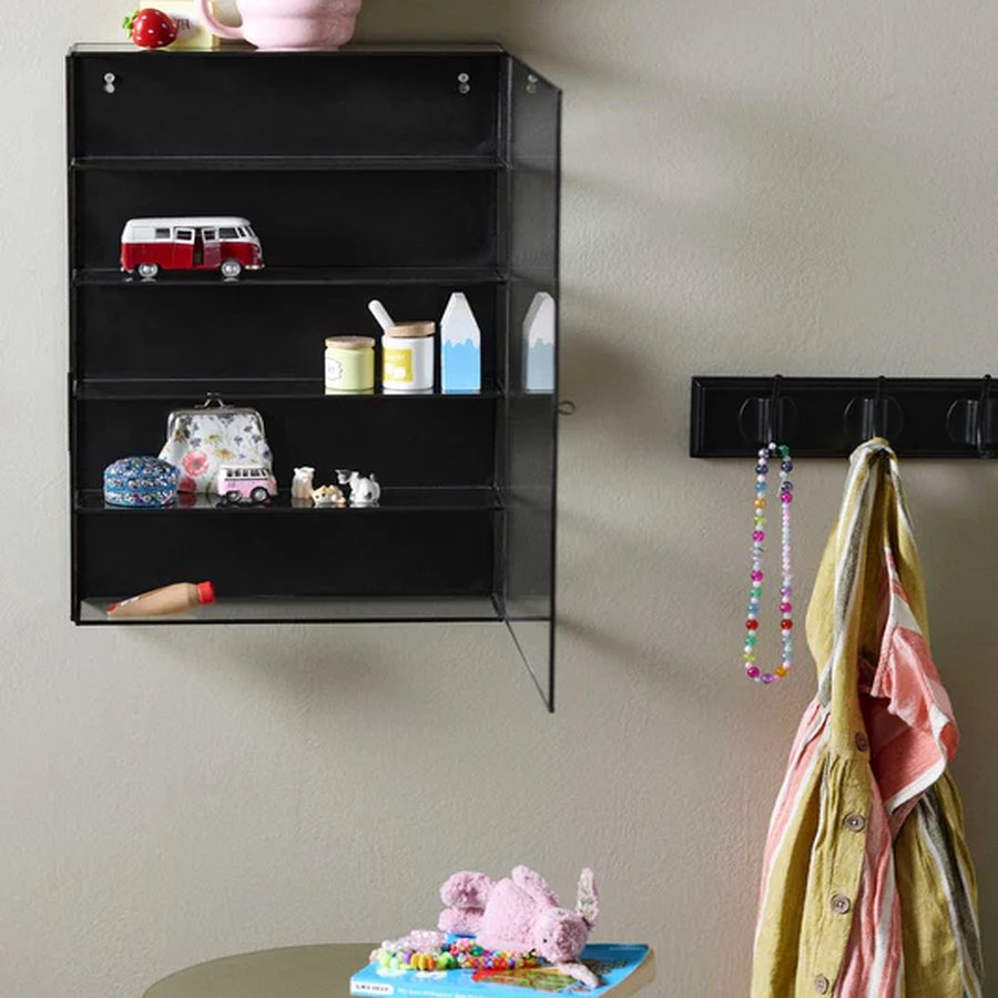 miljoe-edgy-knagerkke-i-sort-mdf-med-sorte-knager-fra-nordal-368-knager-30609-2 EDGY Knagerække i Sort MDF med Sorte Knager fra Nordal | 3/6/8 Knager | 30/60/90x7x6,5 cm hos uniquebeds, home & living - Billede 2