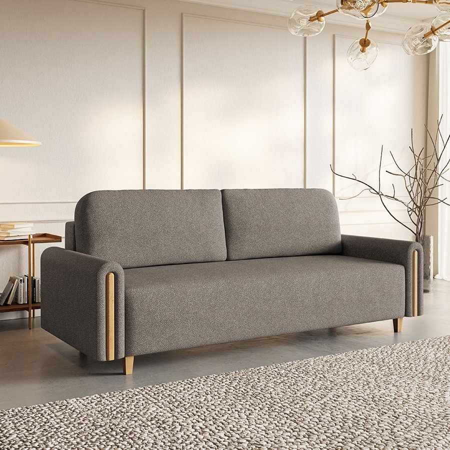 miljoe-komfort-model-4-polstret-3-personers-sofa-med-sovefunktion-opbevaring-2 Komfort Model 4 Polstret 3-Personers Sofa Med Sovefunktion & Opbevaring Fra CozyQuilt Furniture | Håndlaves i Møbelstof, Fløjl, Velour & Læder - Billede 2