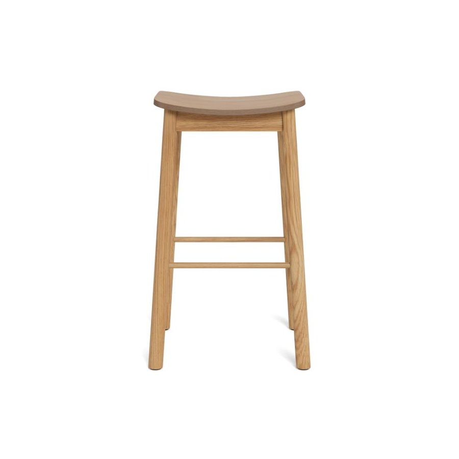 barlow-barstol-i-eg-egetr-med-fodsttte-og-stel-i-eg-gummitr-fra-actona-0000108753-6 Barlow Barstol Eg Egetræ Fodstøtte Stel