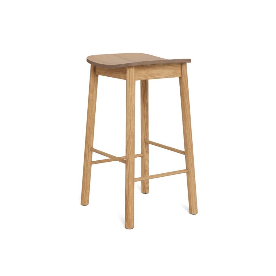 barlow-barstol-i-eg-egetr-med-fodsttte-og-stel-i-eg-gummitr-fra-actona-0000108753-8 Barlow Barstol Eg Egetræ Fodstøtte Stel