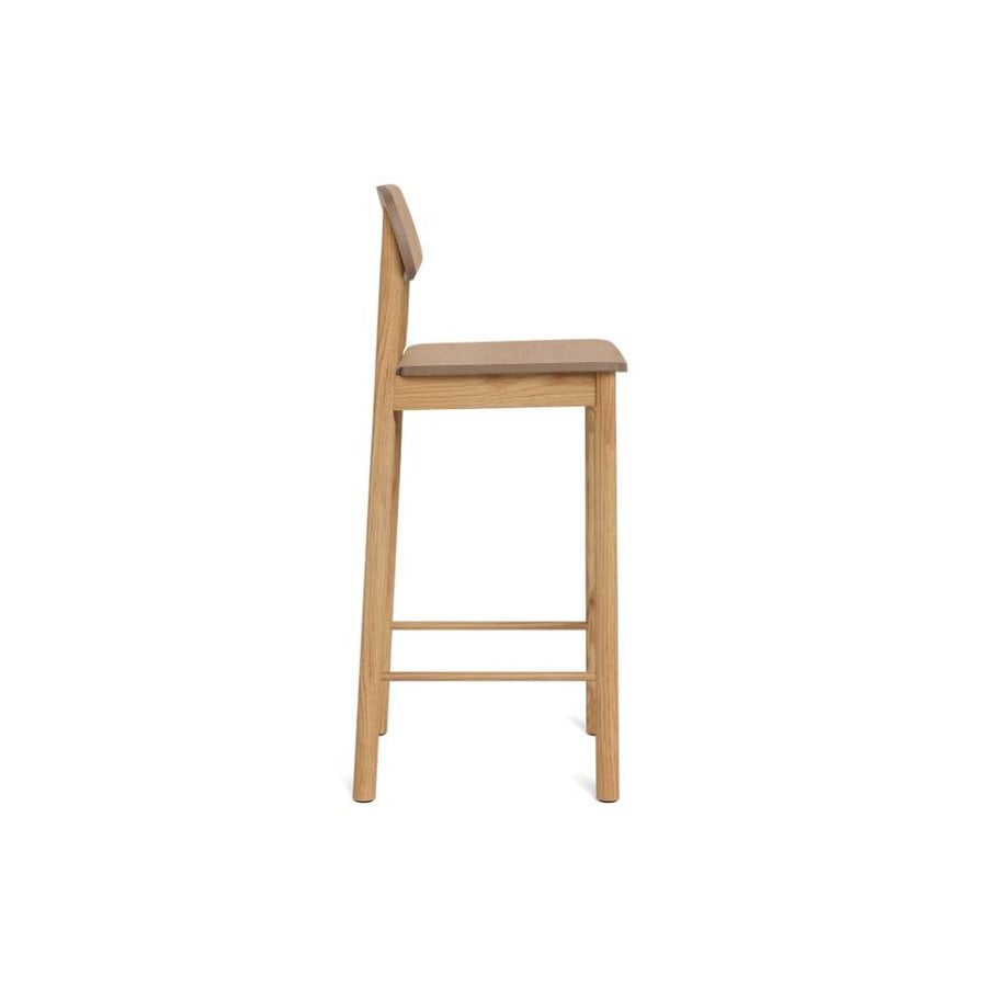 barlow-barstol-i-eg-egetr-med-fodsttte-og-stel-i-eg-gummitr-fra-actona-0000108754-3 Barlow Barstol Eg Egetræ Fodstøtte Stel