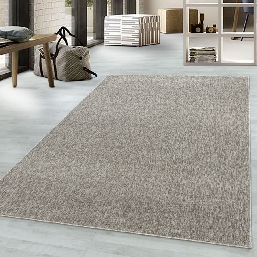 benjamin-gulvtaeppe-i-beige-med-kant-fra-rugs-by-uniquebeds-NIZZA601001800BEIGE-1 Benjamin Gulvtæppe