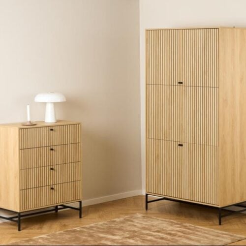 Albany Kommode Egetræ Lamel Front Stel