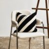 ALBERT Stol i Off White Møbelstof med Rustfri Stålstel fra Nordal | 59x56x84 cm hos uniquebeds, home & living - Billede 7
