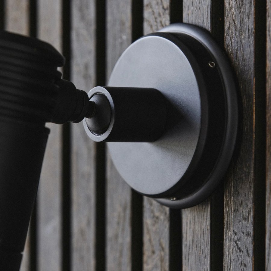 miljoe-bragi-udendrs-vglampespotlys-i-100-messing-med-mat-sort-finish-fra-nor-3 BRAGI Udendørs Væglampe/Spotlys i 100% Messing med Mat Sort Finish fra Nordal | Udendørs | Sort hos uniquebeds, home & living - Billede 3
