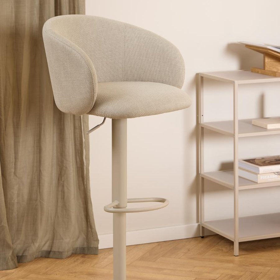 miljoe-eleanor-barstol-i-beige-stof-med-drejefunktion-og-fodsttte-og-stel-i-g-0000110616-1 Eleanor Barstol Beige Stof Drejefunktion Fodstøtte