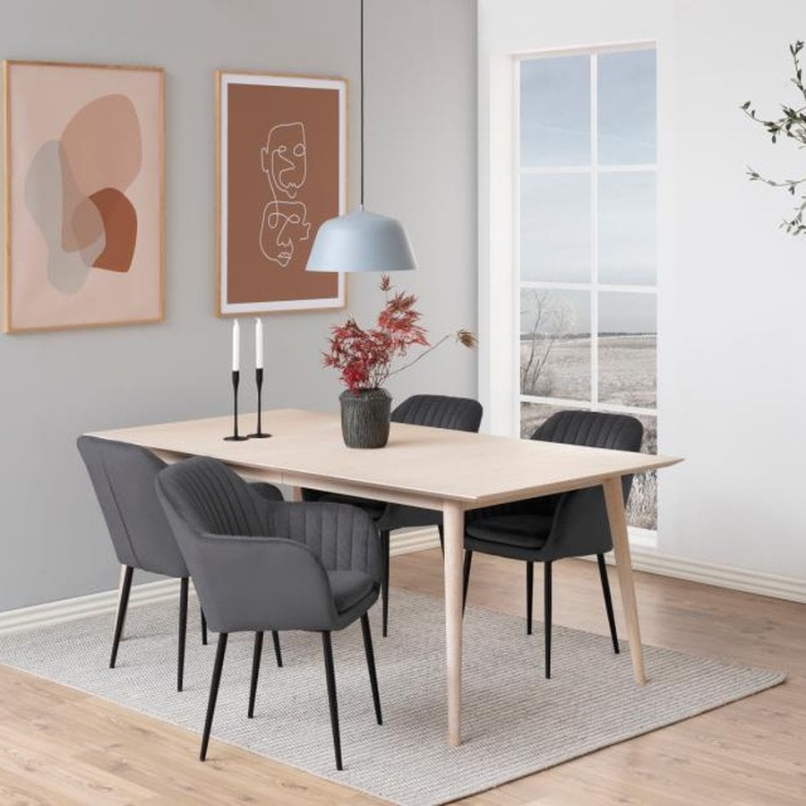 miljoe-emilia-spisebordsstol-i-mrkegr-stof-med-armln-og-stel-i-sort-stl-fra-a-0000076596-1 Emilia Spisebordsstol Mørkegrå Stof Armlæn Stel