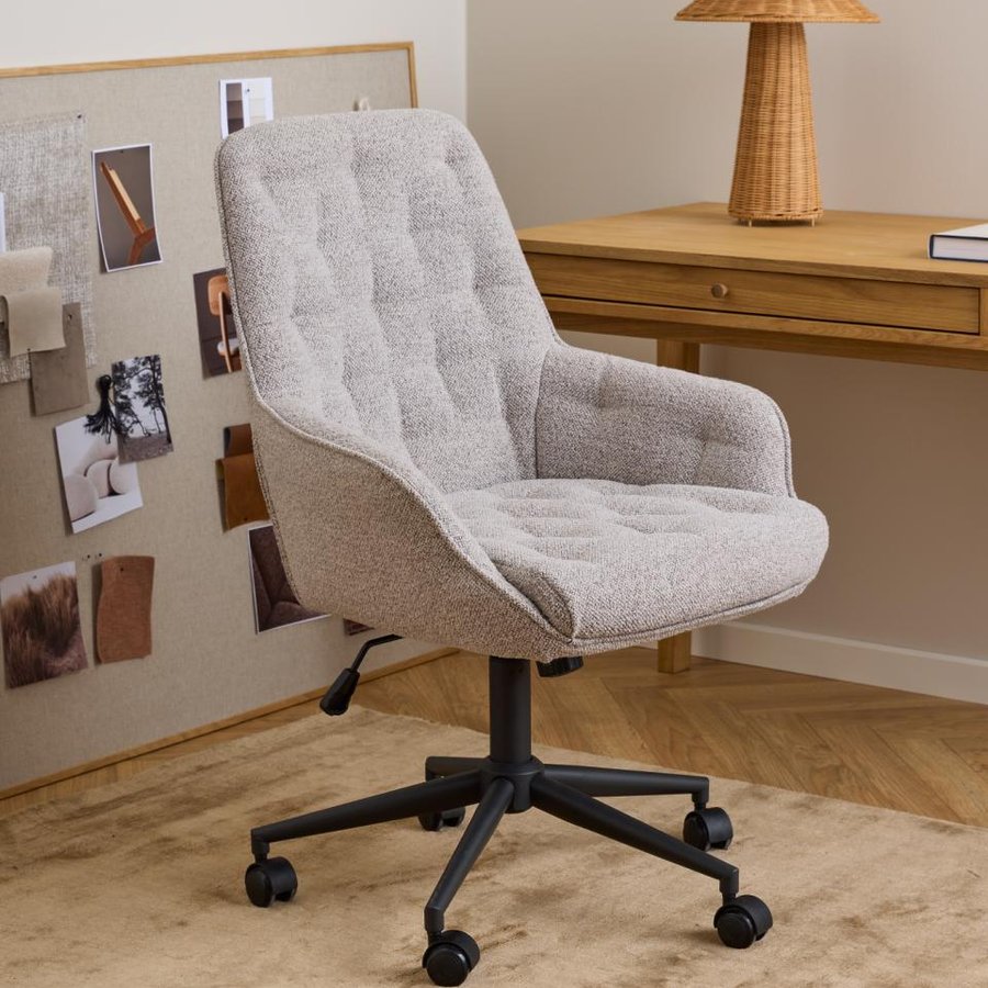 miljoe-erik-skrivebordsstol-i-beige-stof-med-armln-og-stel-i-sort-stl-fra-act-0000109072-2 Erik Skrivebordsstol Beige Stof Armlæn Stel