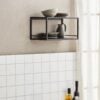 miljoe-flint-hylde-i-sort-metal-med-hylder-i-sortlakeret-fyrretr-fra-nordal-4-4 FLINT Hylde i Sort Metal med Hylder i Sortlakeret Fyrretræ fra Nordal | 40x20x21 cm hos uniquebeds, home & living - Billede 4