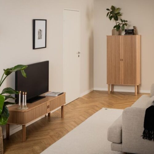 Langley Skab Egetræ Jalousilåge Lamel Front