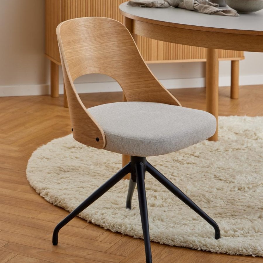 miljoe-lucy-spisebordsstol-i-beige-stof-med-drejefunktion-og-stel-i-sort-stl-0000105594-2 Lucy Spisebordsstol Beige Stof Drejefunktion Stel