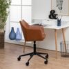 miljoe-nora-skrivebordsstol-i-cognac-lderlook-med-armln-og-stel-i-sort-stl-fr-0000086938-1 Nora Skrivebordsstol Cognac Læderlook Armlæn Stel