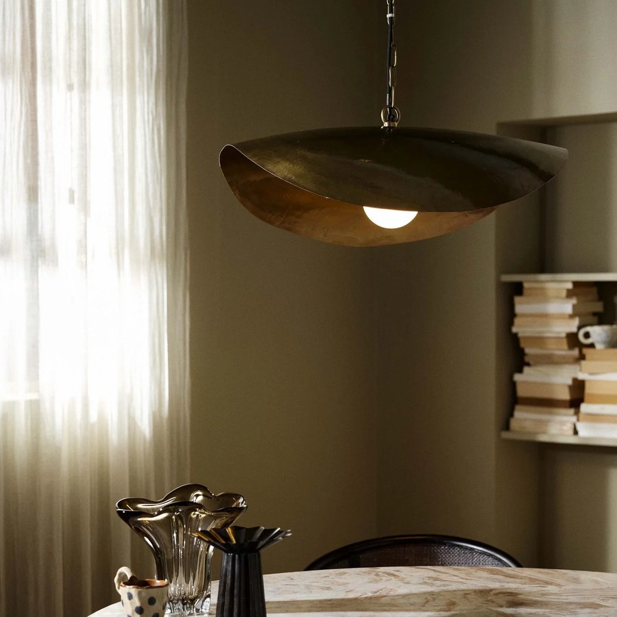 miljoe-prime-shakti-pendel-i-metal-med-messing-finish-fra-nordal-udendrs-guld-hos-u-2 SHAKTI Pendel i Metal med Messing Finish fra Nordal | Udendørs | Guld hos uniquebeds, home & living - Billede 2