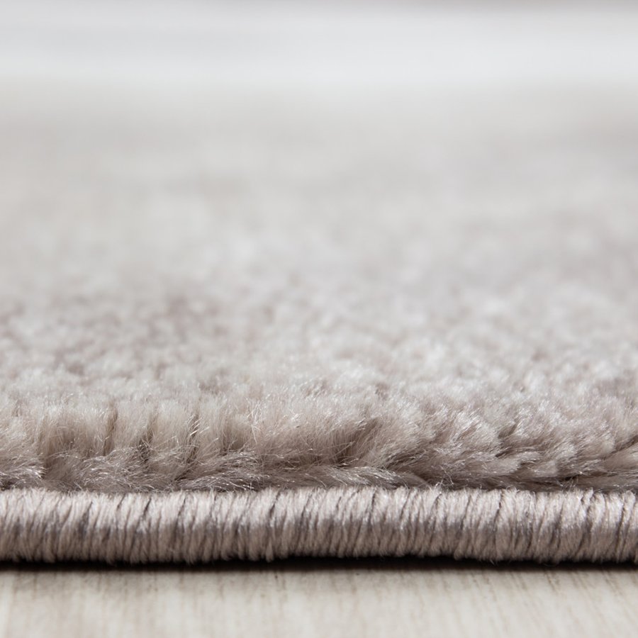 sebastian-gulvtaeppe-i-brun-med-kant-fra-rugs-by-uniquebeds-PARMA1402009310BROWN-4 Sebastian Gulvtæppe