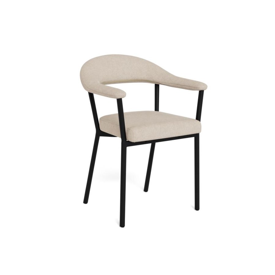 vivi-spisebordsstol-i-sand-stof-med-armln-og-stel-i-sort-stl-fra-acton-0000112426-3 Vivi Spisebordsstol Sand Stof Armlæn Stel