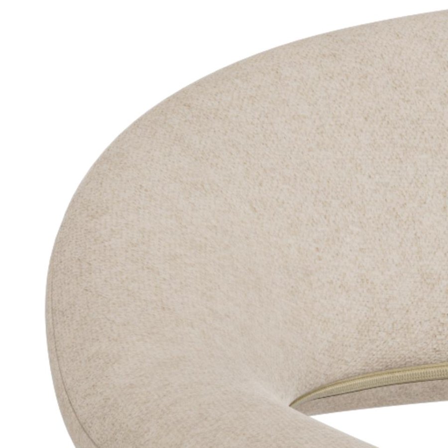vivi-spisebordsstol-i-sand-stof-med-armln-og-stel-i-sort-stl-fra-acton-0000112426-8 Vivi Spisebordsstol Sand Stof Armlæn Stel