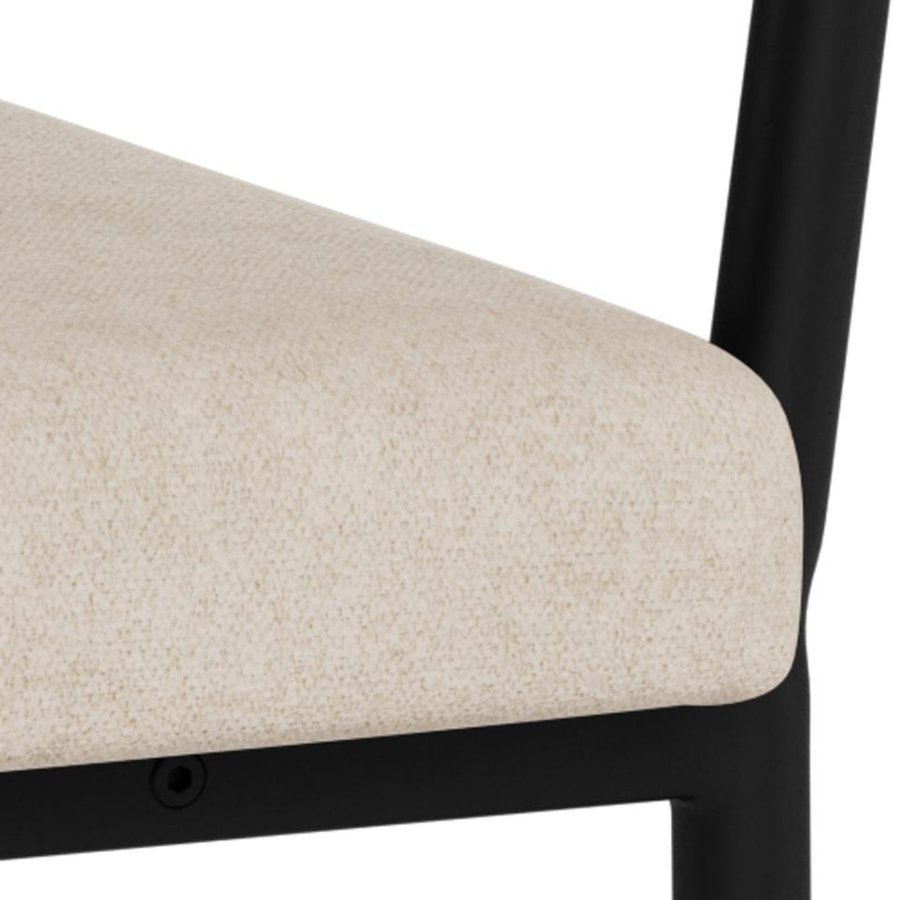vivi-spisebordsstol-i-sand-stof-med-armln-og-stel-i-sort-stl-fra-acton-0000112426-9 Vivi Spisebordsstol Sand Stof Armlæn Stel
