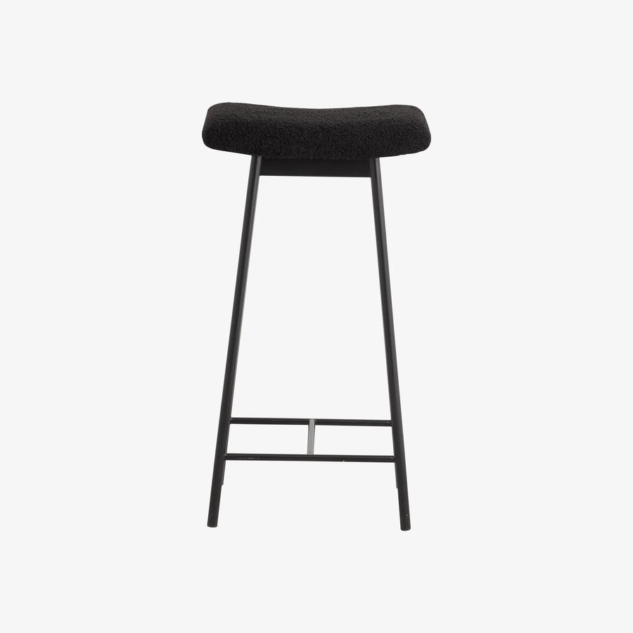 zala-barstol-med-sde-i-sortbeige-imiteret-lammeskind-med-metalsted-fra-5 ZALA Barstol med Sæde i Sort/Beige Imiteret Lammeskind med Metalsted fra Nordal | 40x24x72 cm hos uniquebeds, home & living - Billede 5