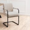 miljoe-adele-spisebordsstol-i-beige-stof-med-armln-stel-i-sort-stl-fra-actona-0000098282-1 Adele Spisebordsstol Beige Stof Armlæn Stel