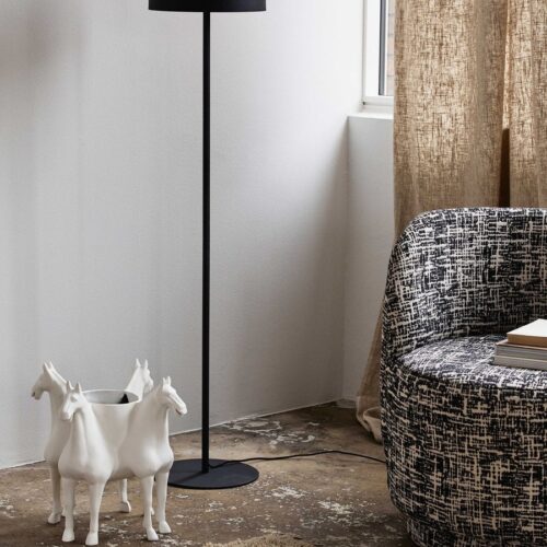GLOW Gulvlampe i Sortlakeret Metal fra Nordal | Ø30x146 cm | Sort hos uniquebeds, home & living - Billede 2
