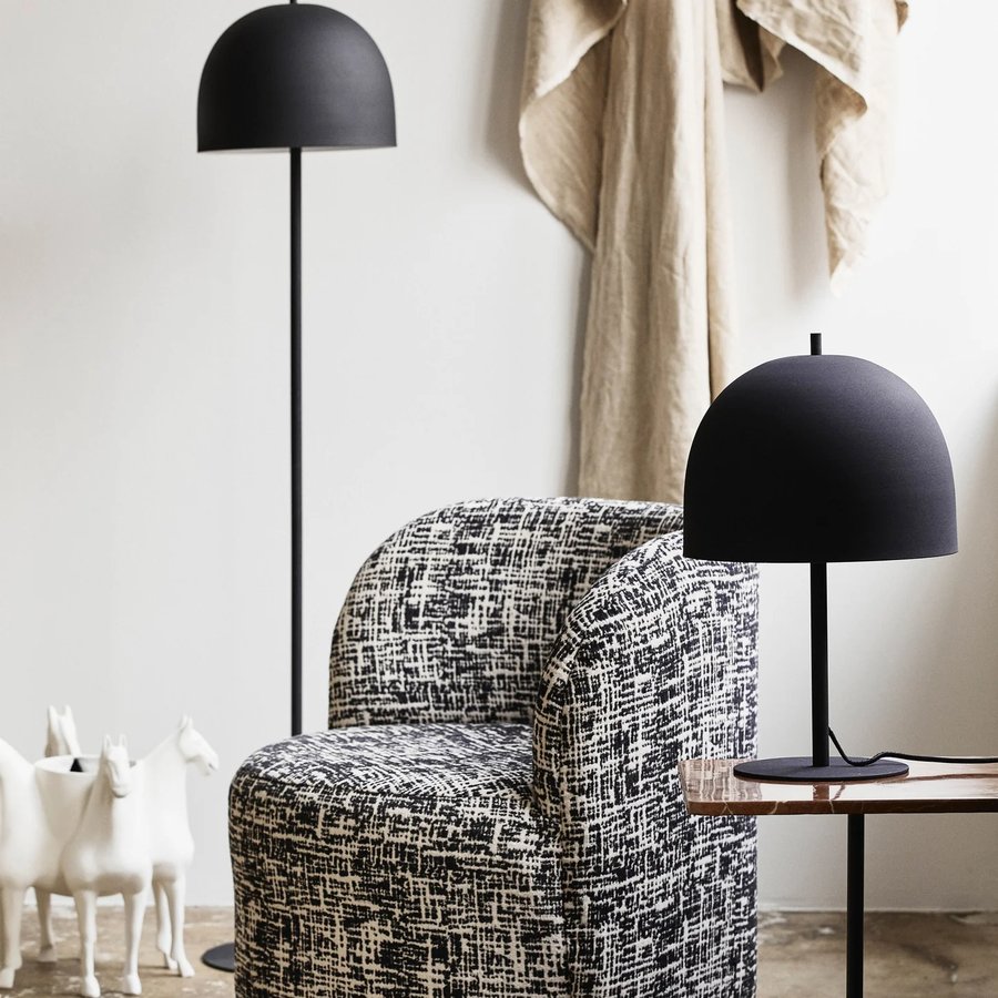 miljoe-prime-glow-gulvlampe-i-sortlakeret-metal-fra-nordal-30x146-cm-sort-hos-uniqu-3 GLOW Gulvlampe i Sortlakeret Metal fra Nordal | Ø30x146 cm | Sort hos uniquebeds, home & living - Billede 3