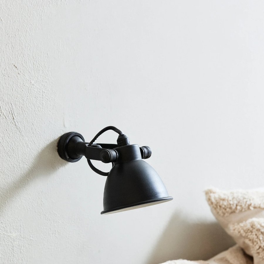 Væglampe i Antik Sort Metal fra Nordal | Ø11x17x12 cm | Sort hos uniquebeds, home & living - Billede 2