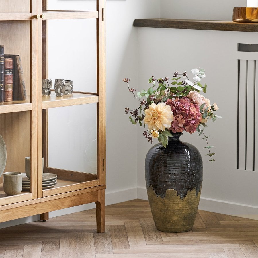 miljoe-prime-vase-vase-i-mrkebl-keramik-fra-house-nordic-27x445-cm-2 Vase Vase i Mørkeblå Keramik fra House Nordic | Ø27x44,5 cm - Billede 1