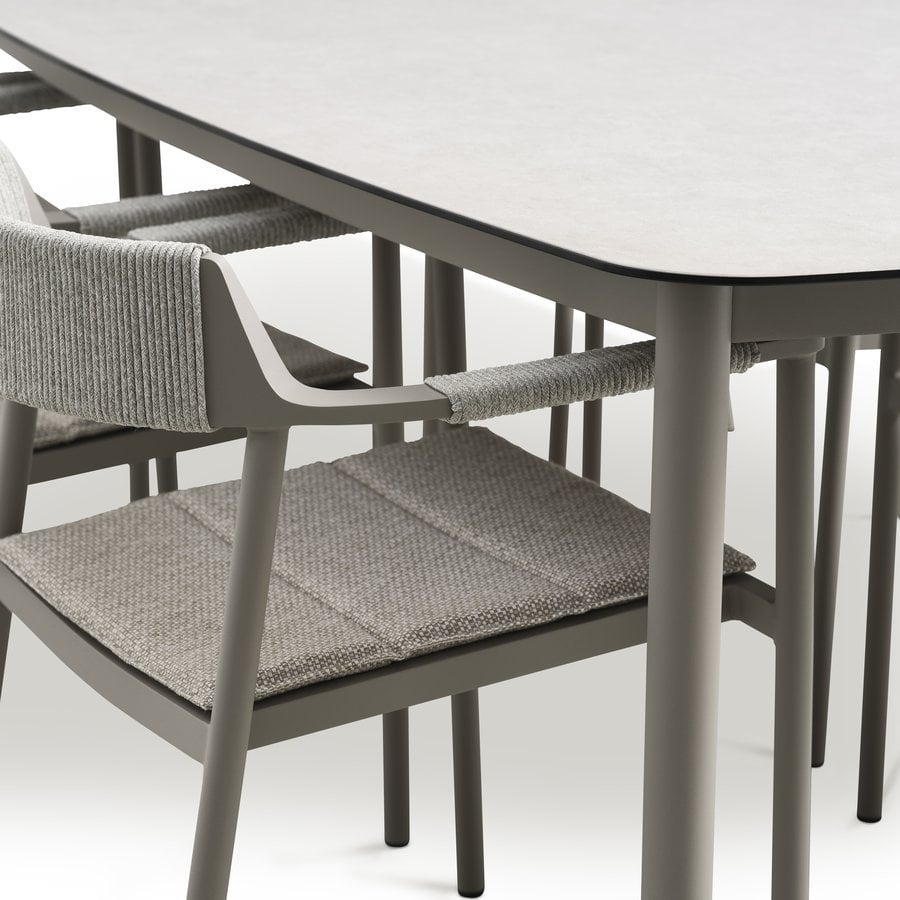 Crete Udendørs Spisebord med Stel i Aluminium & Bordplade i Matteret Glas fra Lexpo Living | Sand | 100x220 cm hos uniquebeds, home & living - Billede 3