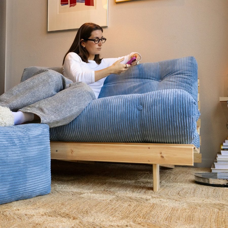 miljoe-roots-140-sovesofa-fra-karup-design-i-massiv-fsc-fyrretr-japandi-sofa-7 Roots 140 Sovesofa Fra Karup Design i Massiv FSC Fyrretræ | Japandi | Sofa: 140x105x85 cm | Madras: 140x200 cm hos uniquebeds, home & living - Billede 7