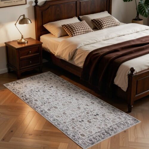 Oliver Gulvtæppe i Beige fra Rugs by Uniquebeds, Home & Living | Flere Størrelser - Billede 1
