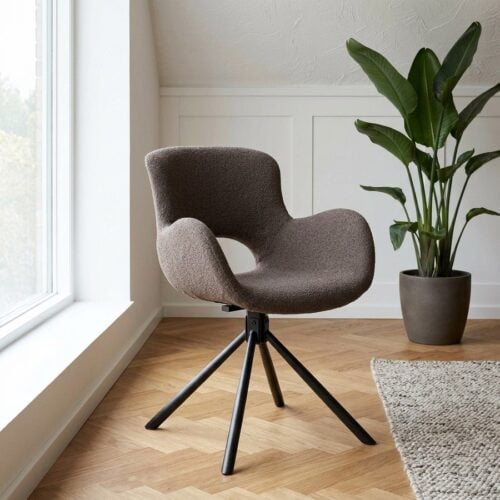 Amorim Spisebordsstole i Mushroom bouclé med sort drejefod fra House Nordic - Billede 1