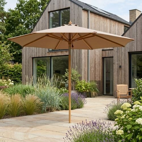 Austin Luksus Parasol med tilt i Sandfarvet dug med læder og Massiv Træstok Fra House Nordic | ø300 cm - Billede 1