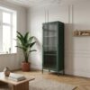 ai-miljoe-1-bronco-vitrineskab-i-fyrregr-n-st-l-og-glas-med-guldfarvet-h-ndtag-fra-unique-furniture-40x58x160cm-236688 Bronco Vitrineskab i Fyrregrøn Stål og Glas med Guldfarvet Håndtag fra Unique Furniture | 40x58x160cm - Billede 1