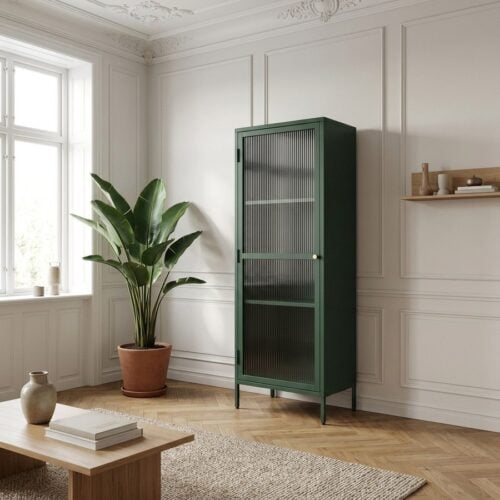 Bronco Vitrineskab i Fyrregrøn Stål og Glas med Guldfarvet Håndtag fra Unique Furniture | 40x58x160cm - Billede 1