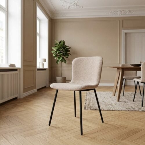 Halden Spisebordsstole i Beige bouclé med sorte stål ben fra House Nordic - Billede 1