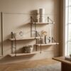 ai-miljoe-1-harlem-hylde-4-tr-hylder-forskudt-med-sort-stel-fra-house-nordic-161604 Harlem Hylde, 4 træhylder forskudt med sort stel fra House Nordic - Billede 1