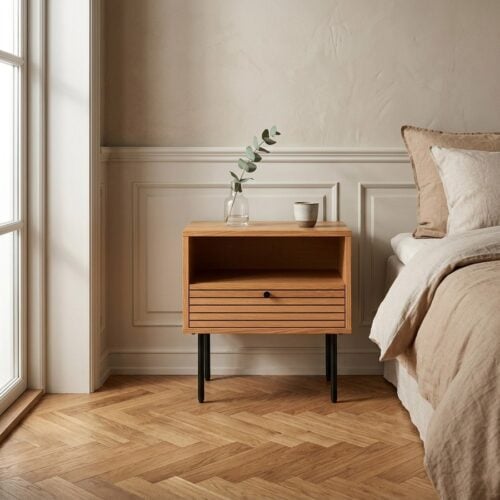 Kyoto Sengebord/Sidebord i Natur Egefiner med Sorte Metalben Fra House Nordic | 1 skuffe 50x40x50 cm - Billede 1