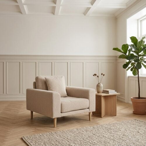 Lido Loungestol i Massiv Krydsfiner Betrukket med Sandfarvet Møbelstof Fra House Nordic - Billede 1