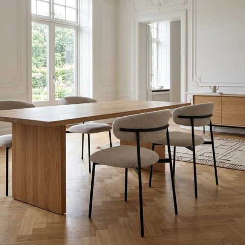 Mira Spisebordsstol i Sand Bouclé med Sorte Metalben Fra House Nordic | Polyester - Billede 1