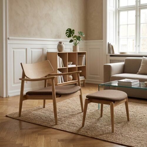 Olvera Loungestol og Fodskammel Sæt i 100% Massiv Egetræ og Natur/Brun fra House Nordic | L68xB68xH72cm - Billede 1